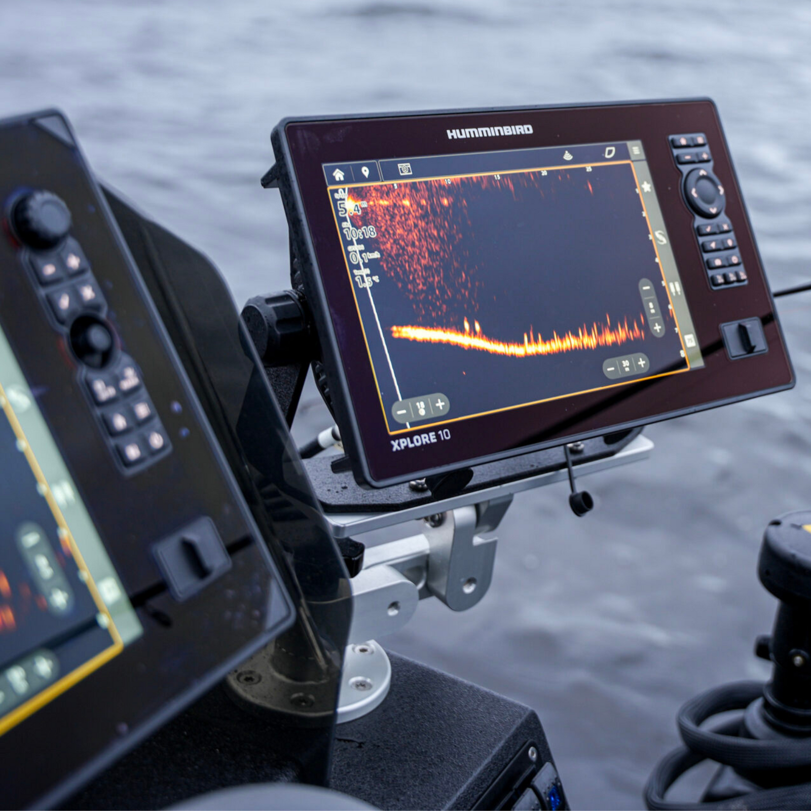 Humminbird XPLORE 9 CMSI+ Kaikuluotain ja Karttaploteri