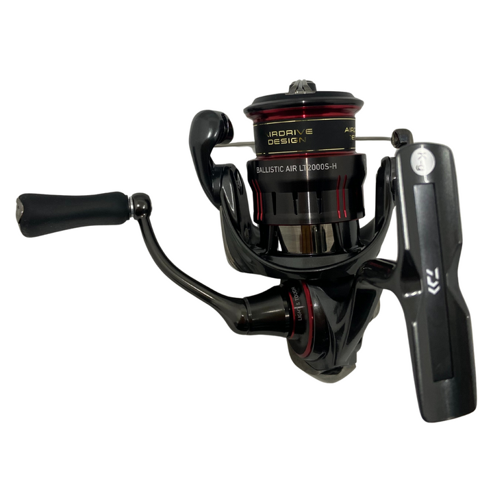 Daiwa 25 Ballistic Air LT 2000S-H Avokela