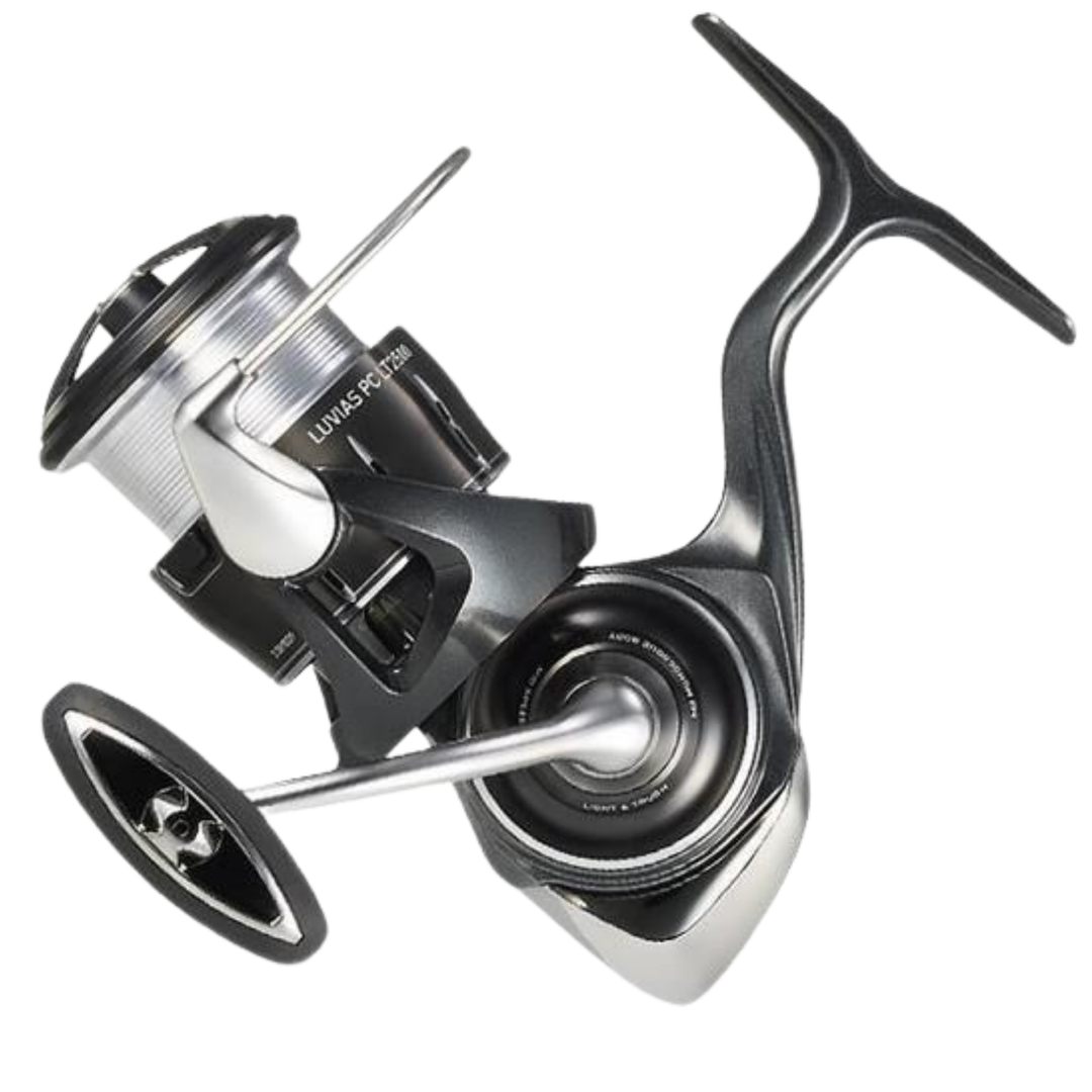 Daiwa 24 Luvias PC LT 2500D Avokela