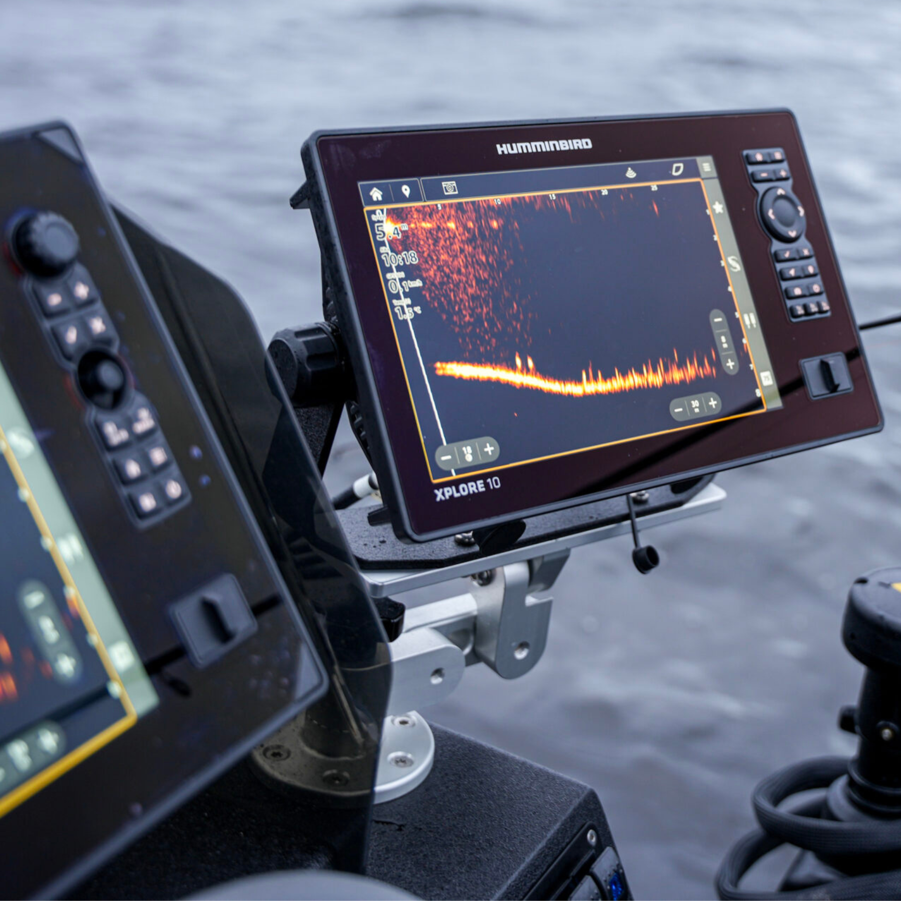 Humminbird XPLORE 9 CMSI+ Kaikuluotain ja Karttaploteri