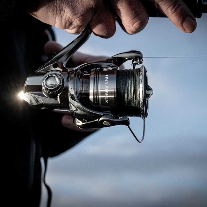 Shimano Twin Power FE 2500 Avokela